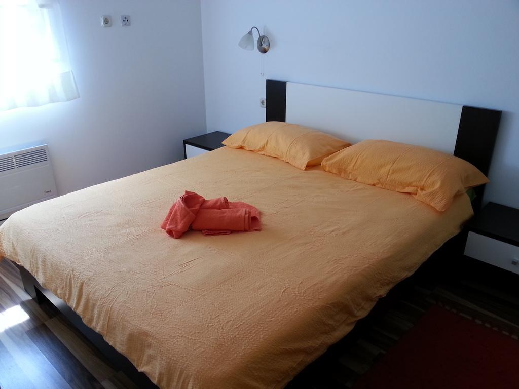 Apartment Drenovica بولا الغرفة الصورة
