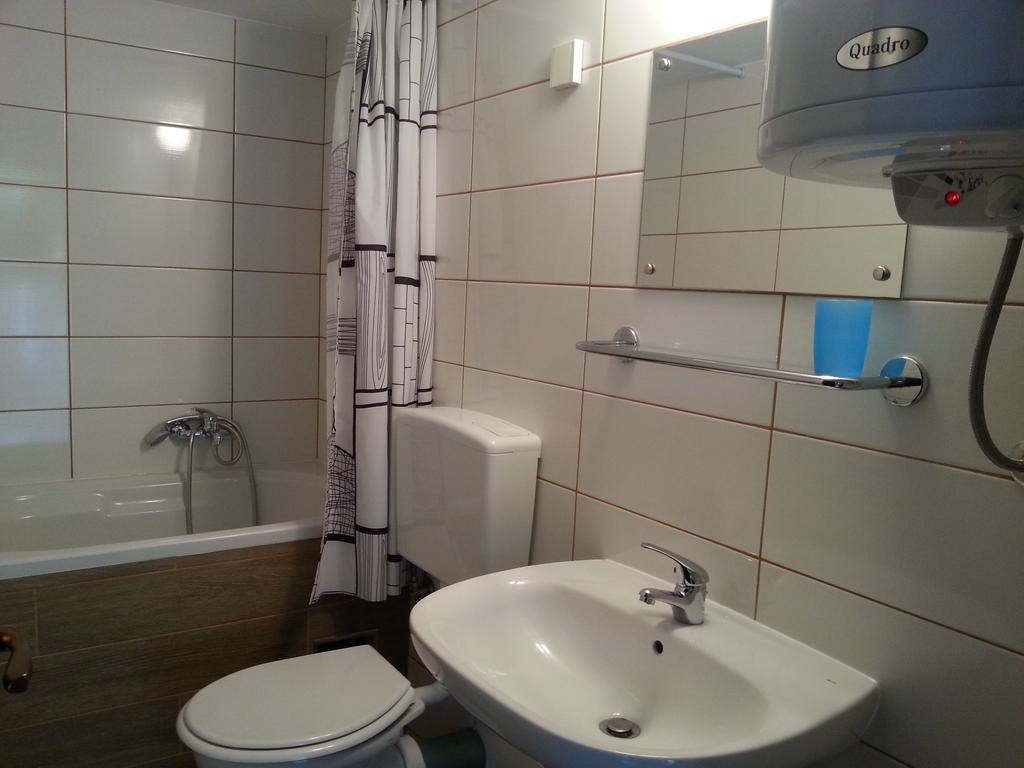 Apartment Drenovica بولا الغرفة الصورة