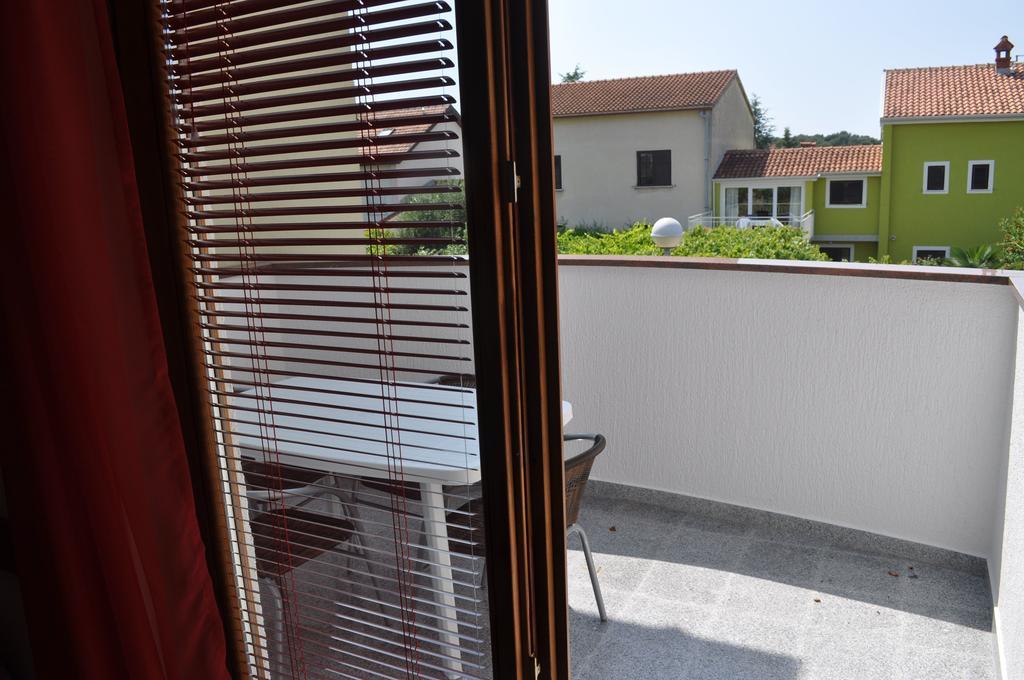 Apartment Drenovica بولا الغرفة الصورة