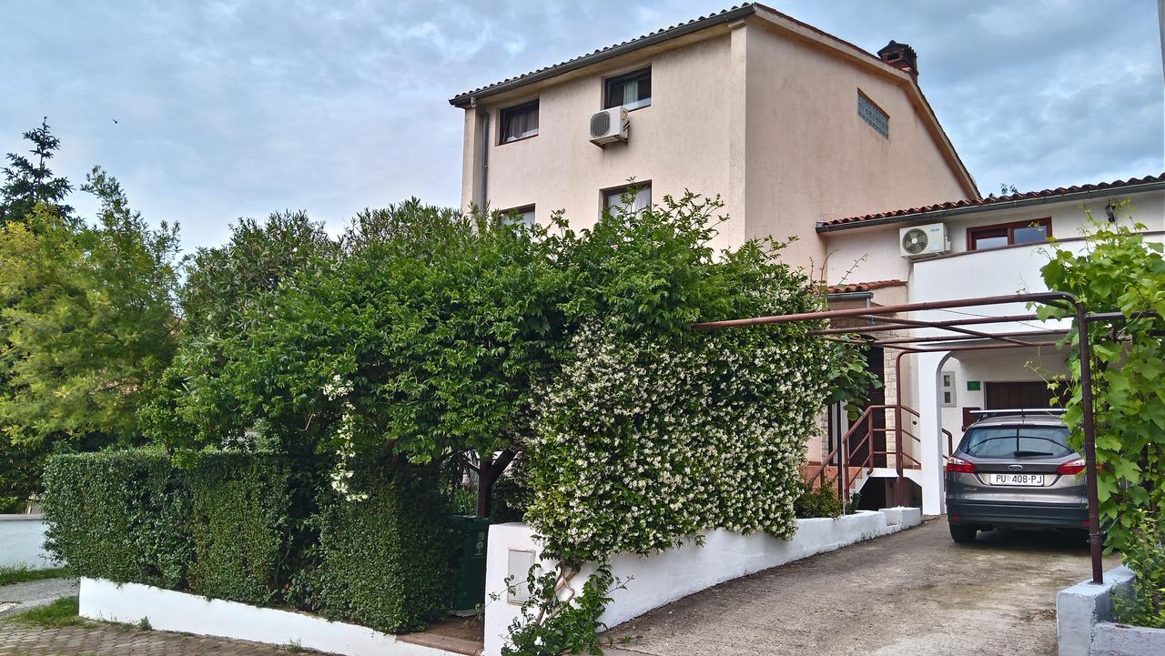 Apartment Drenovica بولا المظهر الخارجي الصورة